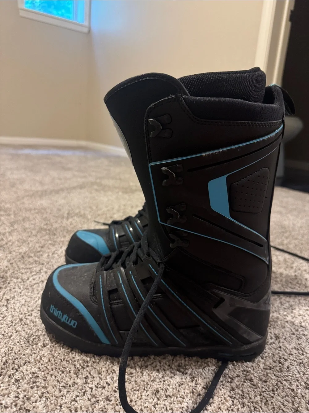thirtytwo Men’s Black & Blue Snowboard Boots